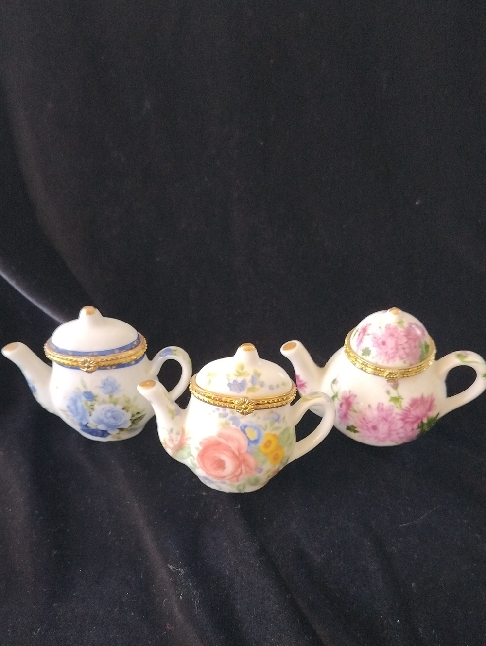 Miniature porcelain teapot trinkets